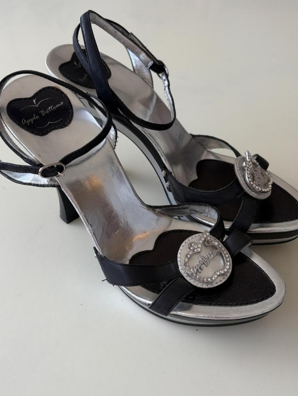 Apple Bottoms Y2K Vintage heels size 8